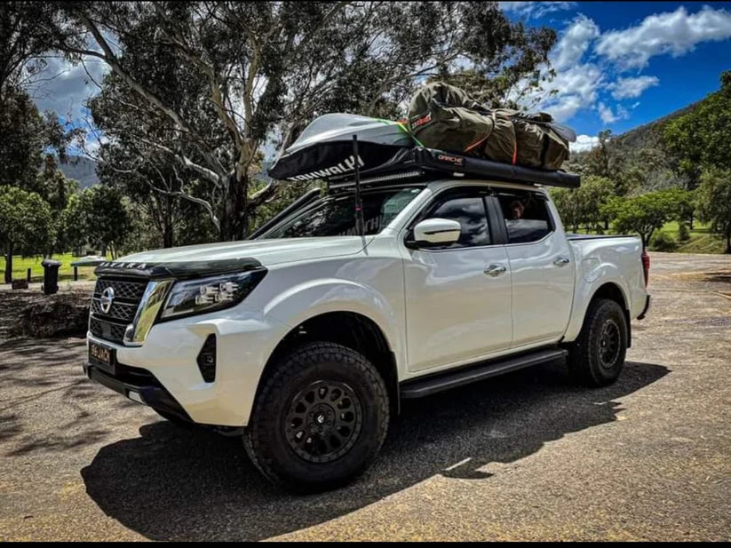Nissan NP300 Navara Bonnet Bracket